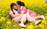 【布鞋币AI】两个女孩油菜花海里白一带布鞋相拥嬉戏73P